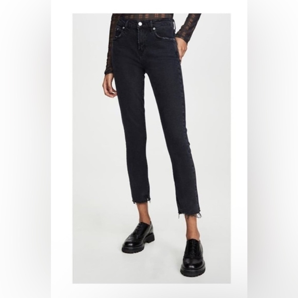 Agolde Toni Black Jeans Distressed Raw Hem Leg W 30
Toni
Soft denim
26” inseam - Picture 5 of 5